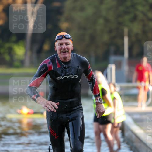 08.09.2024 - Stadtparktriathlon Michael Strokosch http://msf.ph/oto/7017499 08.09.2024 08:49:29 Schwimmen 2 meine-sportfotos.de