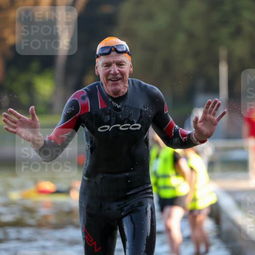 08.09.2024 - Stadtparktriathlon Michael Strokosch http://msf.ph/oto/7017523 08.09.2024 08:49:29 Schwimmen 2 meine-sportfotos.de