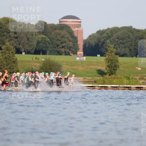 08.09.2024 - Stadtparktriathlon Michael Strokosch http://msf.ph/oto/7017562 08.09.2024 08:55:04 Schwimmen  meine-sportfotos.de