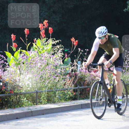 08.09.2024 - Stadtparktriathlon Zöllner http://msf.ph/oto/7017605 08.09.2024 09:57:51 Radfahren 193, 200, 211, 217 meine-sportfotos.de