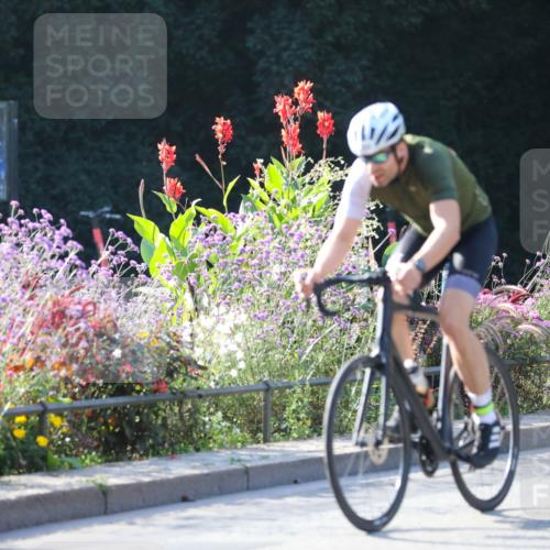 08.09.2024 - Stadtparktriathlon Zöllner http://msf.ph/oto/7017613 08.09.2024 09:57:51 Radfahren 193, 200, 211, 217 meine-sportfotos.de