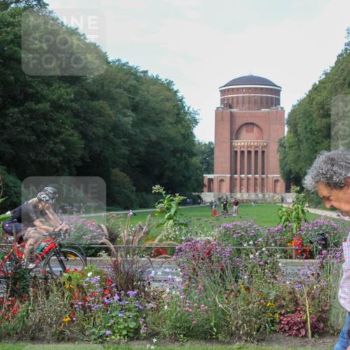 08.09.2024 - Stadtparktriathlon Zöllner http://msf.ph/oto/7017633 08.09.2024 11:57:20 Radfahren 627, 700, 714, 734, 742, 841 meine-sportfotos.de