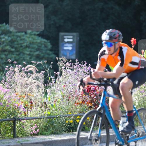08.09.2024 - Stadtparktriathlon Zöllner http://msf.ph/oto/7017655 08.09.2024 09:57:59 Radfahren 193, 217 meine-sportfotos.de