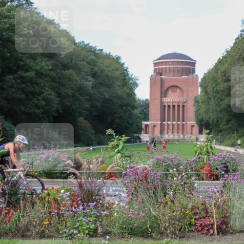 08.09.2024 - Stadtparktriathlon Zöllner http://msf.ph/oto/7017656 08.09.2024 11:57:35 Radfahren 606, 779, 818, 833 meine-sportfotos.de