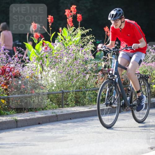 08.09.2024 - Stadtparktriathlon Zöllner http://msf.ph/oto/7017690 08.09.2024 09:58:26 Radfahren 235 meine-sportfotos.de