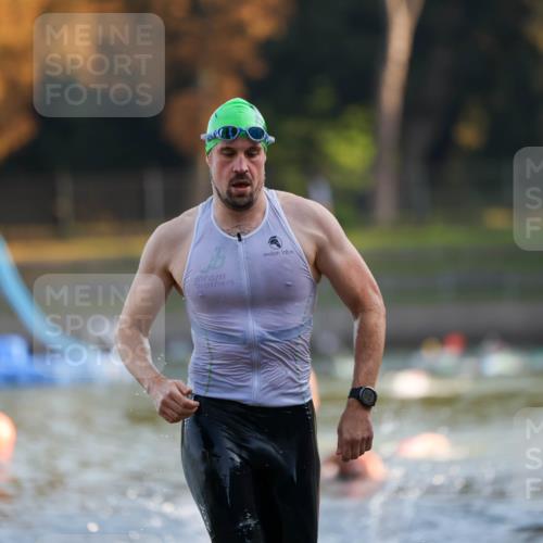 08.09.2024 - Stadtparktriathlon Michael Strokosch http://msf.ph/oto/7017693 08.09.2024 08:57:19 Schwimmen 99, 114, 122 meine-sportfotos.de