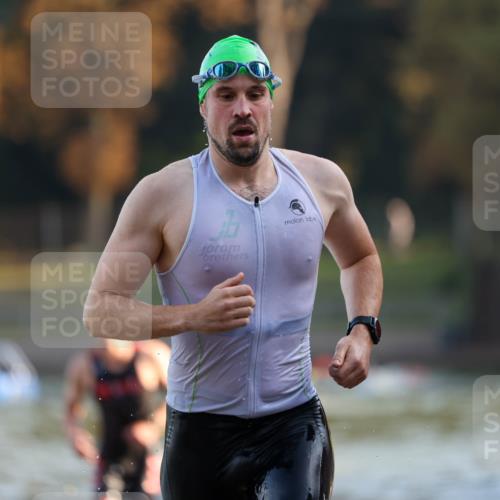 08.09.2024 - Stadtparktriathlon Michael Strokosch http://msf.ph/oto/7017701 08.09.2024 08:57:20 Schwimmen 99, 114, 122 meine-sportfotos.de