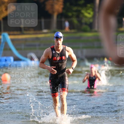 08.09.2024 - Stadtparktriathlon Michael Strokosch http://msf.ph/oto/7017710 08.09.2024 08:57:21 Schwimmen 99, 114, 122 meine-sportfotos.de