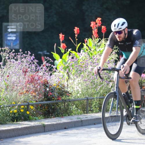 08.09.2024 - Stadtparktriathlon Zöllner http://msf.ph/oto/7017724 08.09.2024 09:58:51 Radfahren 241, 257, 258 meine-sportfotos.de