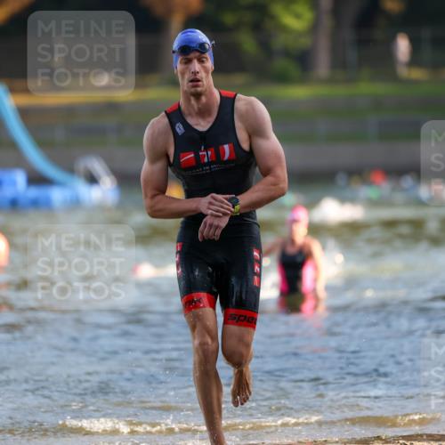 08.09.2024 - Stadtparktriathlon Michael Strokosch http://msf.ph/oto/7017735 08.09.2024 08:57:22 Schwimmen 99, 114, 122 meine-sportfotos.de