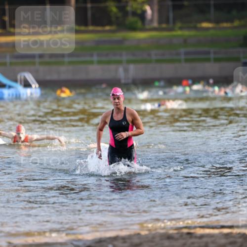 08.09.2024 - Stadtparktriathlon Michael Strokosch http://msf.ph/oto/7017777 08.09.2024 08:57:26 Schwimmen 99, 106, 126 meine-sportfotos.de