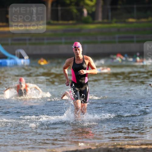 08.09.2024 - Stadtparktriathlon Michael Strokosch http://msf.ph/oto/7017797 08.09.2024 08:57:28 Schwimmen 99, 106, 126 meine-sportfotos.de