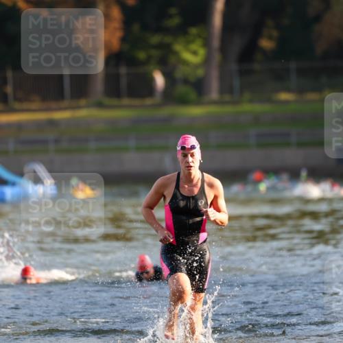 08.09.2024 - Stadtparktriathlon Michael Strokosch http://msf.ph/oto/7017812 08.09.2024 08:57:29 Schwimmen 99, 106, 126 meine-sportfotos.de