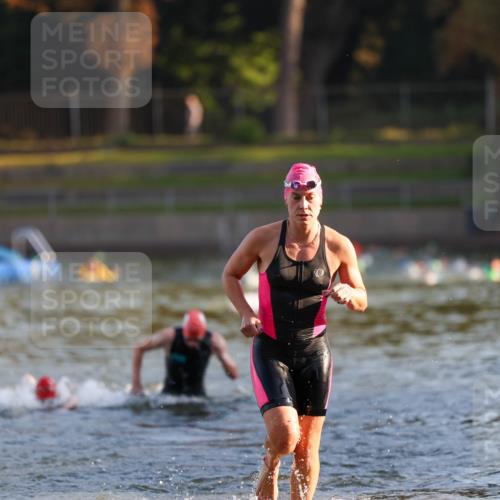 08.09.2024 - Stadtparktriathlon Michael Strokosch http://msf.ph/oto/7017818 08.09.2024 08:57:30 Schwimmen 99, 106, 126 meine-sportfotos.de