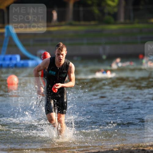 08.09.2024 - Stadtparktriathlon Michael Strokosch http://msf.ph/oto/7017890 08.09.2024 08:57:35 Schwimmen 99, 106, 126 meine-sportfotos.de