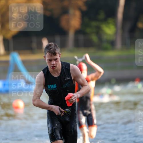 08.09.2024 - Stadtparktriathlon Michael Strokosch http://msf.ph/oto/7017939 08.09.2024 08:57:37 Schwimmen 106, 126 meine-sportfotos.de