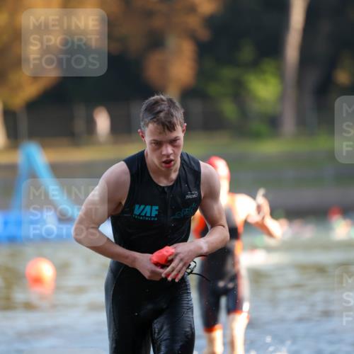 08.09.2024 - Stadtparktriathlon Michael Strokosch http://msf.ph/oto/7017948 08.09.2024 08:57:37 Schwimmen 106, 126 meine-sportfotos.de