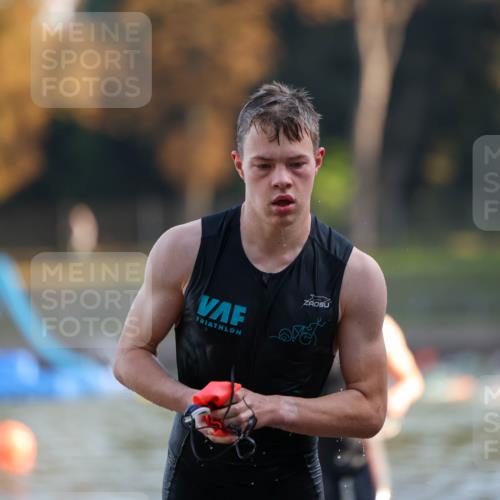 08.09.2024 - Stadtparktriathlon Michael Strokosch http://msf.ph/oto/7017972 08.09.2024 08:57:38 Schwimmen 106, 126 meine-sportfotos.de