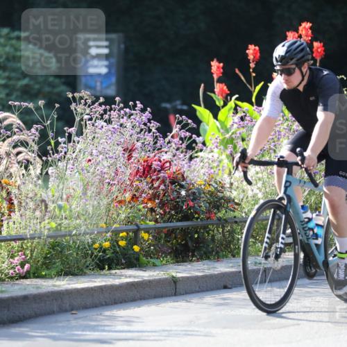 08.09.2024 - Stadtparktriathlon Zöllner http://msf.ph/oto/7017989 08.09.2024 09:59:59 Radfahren 215, 222, 230, 259, 262 meine-sportfotos.de