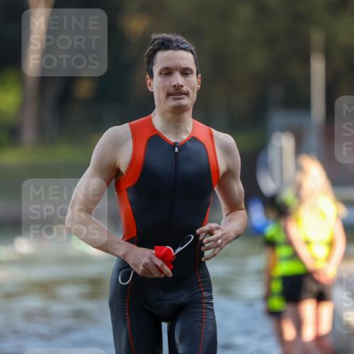 08.09.2024 - Stadtparktriathlon Michael Strokosch http://msf.ph/oto/7018002 08.09.2024 08:57:40 Schwimmen 106 meine-sportfotos.de