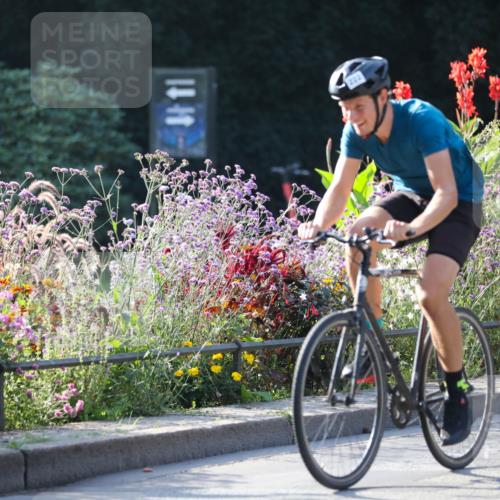 08.09.2024 - Stadtparktriathlon Zöllner http://msf.ph/oto/7018045 08.09.2024 10:00:07 Radfahren 222, 230 meine-sportfotos.de