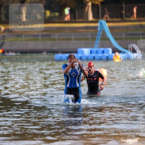 08.09.2024 - Stadtparktriathlon Michael Strokosch http://msf.ph/oto/7018061 08.09.2024 08:58:05 Schwimmen 102, 158 meine-sportfotos.de