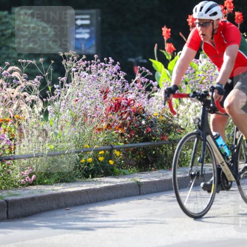 08.09.2024 - Stadtparktriathlon Zöllner http://msf.ph/oto/7018075 08.09.2024 10:00:08 Radfahren 222, 230 meine-sportfotos.de