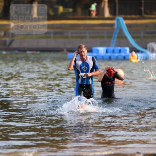 08.09.2024 - Stadtparktriathlon Michael Strokosch http://msf.ph/oto/7018085 08.09.2024 08:58:06 Schwimmen 102, 158 meine-sportfotos.de