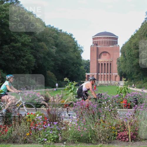 08.09.2024 - Stadtparktriathlon Zöllner http://msf.ph/oto/7018102 08.09.2024 12:00:15 Radfahren 591, 681, 717, 752 meine-sportfotos.de