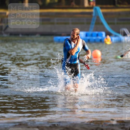 08.09.2024 - Stadtparktriathlon Michael Strokosch http://msf.ph/oto/7018111 08.09.2024 08:58:08 Schwimmen 102, 158 meine-sportfotos.de
