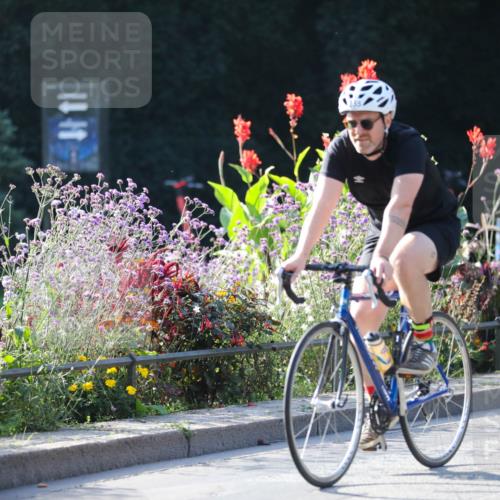 08.09.2024 - Stadtparktriathlon Zöllner http://msf.ph/oto/7018119 08.09.2024 10:00:43 Radfahren 220, 255 meine-sportfotos.de