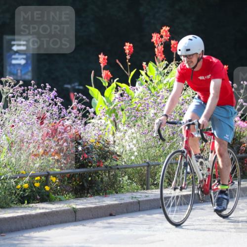 08.09.2024 - Stadtparktriathlon Zöllner http://msf.ph/oto/7018133 08.09.2024 10:00:45 Radfahren 220, 255 meine-sportfotos.de