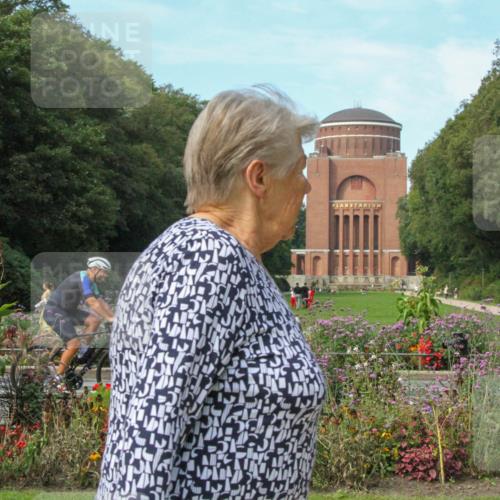 08.09.2024 - Stadtparktriathlon Zöllner http://msf.ph/oto/7018135 08.09.2024 12:00:29 Radfahren 614, 643, 754, 842 meine-sportfotos.de