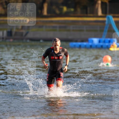 08.09.2024 - Stadtparktriathlon Michael Strokosch http://msf.ph/oto/7018206 08.09.2024 08:58:13 Schwimmen 102, 158 meine-sportfotos.de