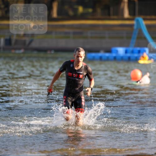 08.09.2024 - Stadtparktriathlon Michael Strokosch http://msf.ph/oto/7018216 08.09.2024 08:58:13 Schwimmen 102, 158 meine-sportfotos.de