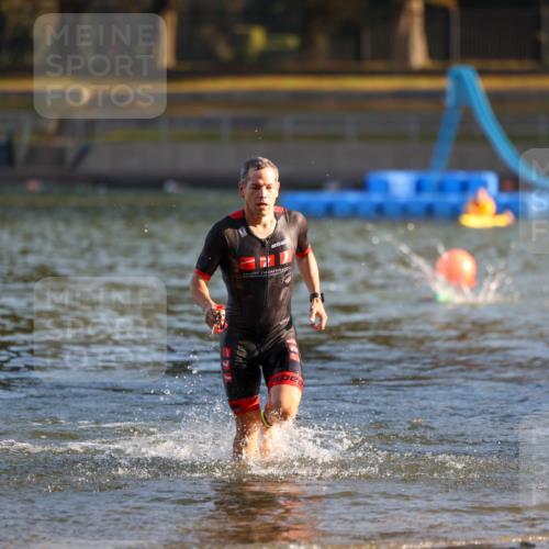 08.09.2024 - Stadtparktriathlon Michael Strokosch http://msf.ph/oto/7018239 08.09.2024 08:58:14 Schwimmen 102, 158 meine-sportfotos.de