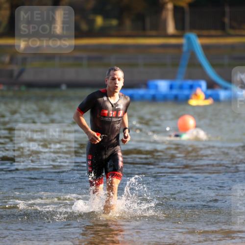 08.09.2024 - Stadtparktriathlon Michael Strokosch http://msf.ph/oto/7018244 08.09.2024 08:58:14 Schwimmen 102, 158 meine-sportfotos.de