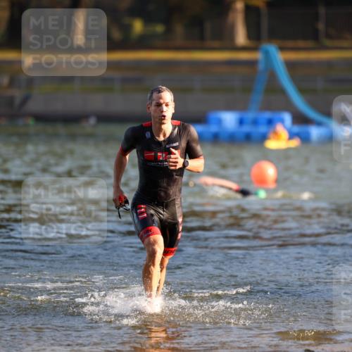 08.09.2024 - Stadtparktriathlon Michael Strokosch http://msf.ph/oto/7018252 08.09.2024 08:58:14 Schwimmen 102, 158 meine-sportfotos.de