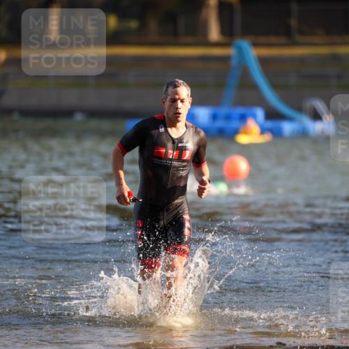 08.09.2024 - Stadtparktriathlon Michael Strokosch http://msf.ph/oto/7018272 08.09.2024 08:58:15 Schwimmen 158 meine-sportfotos.de