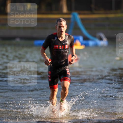 08.09.2024 - Stadtparktriathlon Michael Strokosch http://msf.ph/oto/7018290 08.09.2024 08:58:15 Schwimmen 158 meine-sportfotos.de