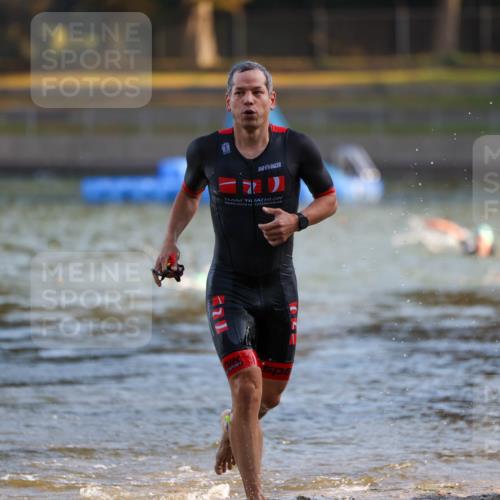 08.09.2024 - Stadtparktriathlon Michael Strokosch http://msf.ph/oto/7018311 08.09.2024 08:58:16 Schwimmen 158 meine-sportfotos.de