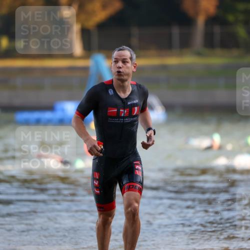 08.09.2024 - Stadtparktriathlon Michael Strokosch http://msf.ph/oto/7018319 08.09.2024 08:58:16 Schwimmen 158 meine-sportfotos.de