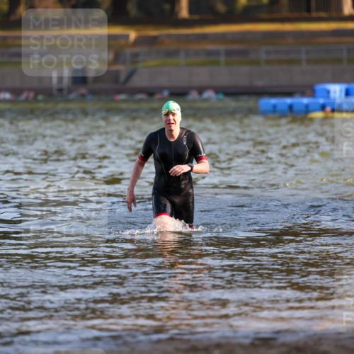 08.09.2024 - Stadtparktriathlon Michael Strokosch http://msf.ph/oto/7018330 08.09.2024 08:58:29 Schwimmen 90, 91, 105, 108, 123, 125 meine-sportfotos.de