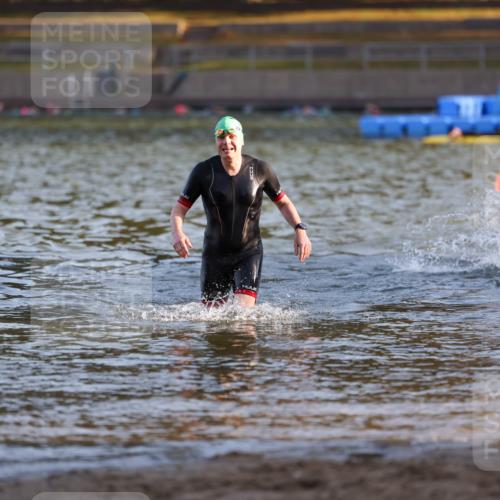 08.09.2024 - Stadtparktriathlon Michael Strokosch http://msf.ph/oto/7018355 08.09.2024 08:58:30 Schwimmen 90, 91, 92, 105, 108, 123, 125 meine-sportfotos.de