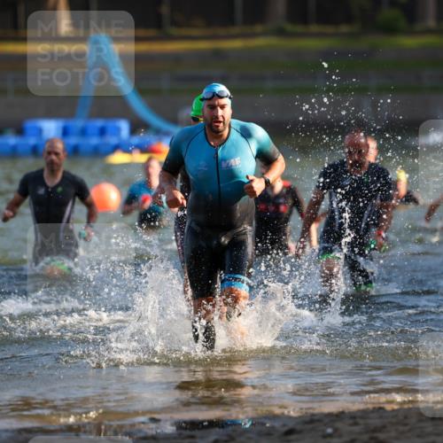 08.09.2024 - Stadtparktriathlon Michael Strokosch http://msf.ph/oto/7018362 08.09.2024 08:58:34 Schwimmen 90, 91, 92, 93, 105, 108, 112, 120, 123, 125 meine-sportfotos.de