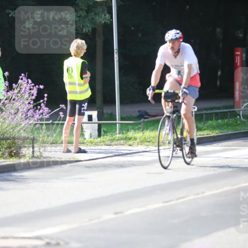 08.09.2024 - Stadtparktriathlon Zöllner http://msf.ph/oto/7018421 08.09.2024 10:01:55 Radfahren 190, 206 meine-sportfotos.de
