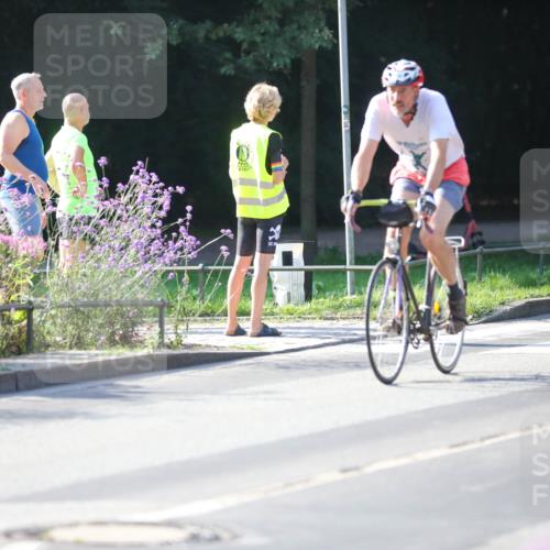 08.09.2024 - Stadtparktriathlon Zöllner http://msf.ph/oto/7018429 08.09.2024 10:01:55 Radfahren 190, 206 meine-sportfotos.de