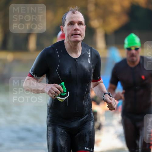 08.09.2024 - Stadtparktriathlon Michael Strokosch http://msf.ph/oto/7018456 08.09.2024 08:58:38 Schwimmen 90, 91, 92, 93, 98, 105, 108, 112, 120, 123, 125, 127 meine-sportfotos.de