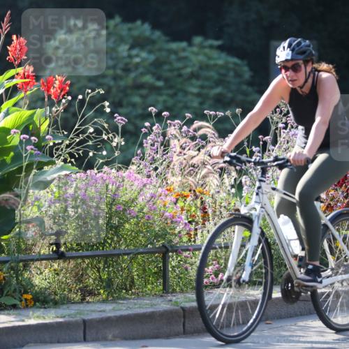 08.09.2024 - Stadtparktriathlon Zöllner http://msf.ph/oto/7018467 08.09.2024 10:02:01 Radfahren 190, 196 meine-sportfotos.de