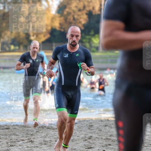 08.09.2024 - Stadtparktriathlon Michael Strokosch http://msf.ph/oto/7018500 08.09.2024 08:58:41 Schwimmen 90, 91, 92, 93, 98, 105, 110, 112, 120, 125, 127 meine-sportfotos.de
